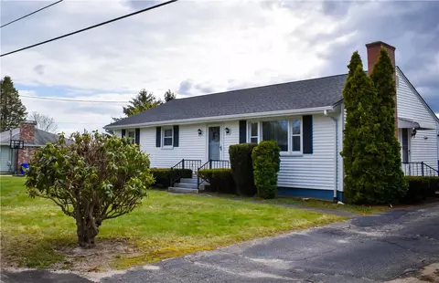 12 Ashel St, Westerly, RI 02891 photo 3