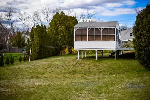 12 Ashel St, Westerly, RI 02891 photo 4