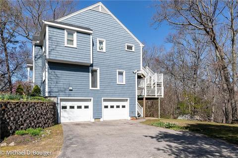 36 Cosmo St, Westerly, RI 02891 photo 4