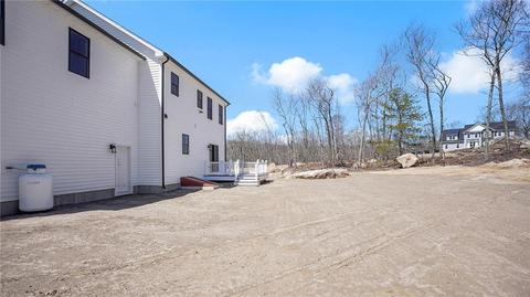 3 Cricket Cir, Westerly, RI 02891 photo 6