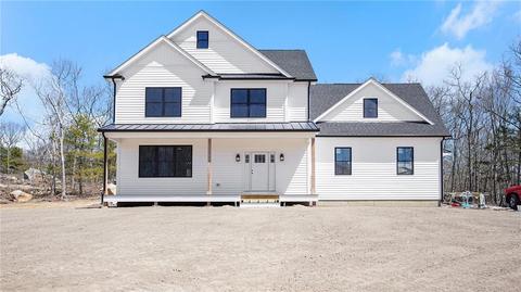 3 Cricket Cir, Westerly, RI 02891 photo 4