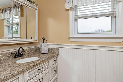474 Atlantic Ave, Warwick, RI 02888 photo 34