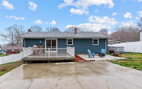 135 Bluestone Dr, Woonsocket, RI 02895 photo 7