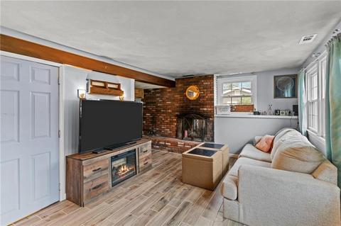 135 Bluestone Dr, Woonsocket, RI 02895 photo 10
