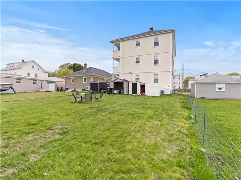 15 Hall Ave, Warren, RI 02885 photo 12