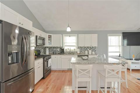 249 Cottage St, Woonsocket, RI 02895 photo 8