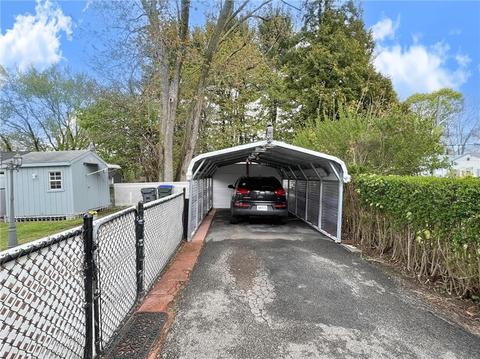 281 Killingly St, Providence, RI 02909 photo 4