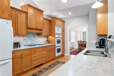 97 Gaskill St, Woonsocket, RI 02895 photo 37