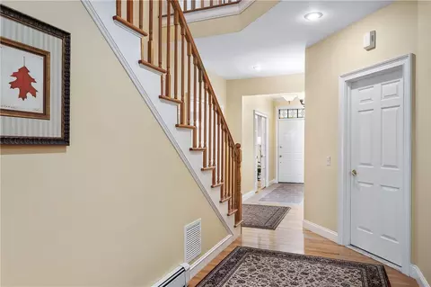 97 Gaskill St, Woonsocket, RI 02895 photo 31