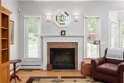 97 Gaskill St, Woonsocket, RI 02895 photo 41