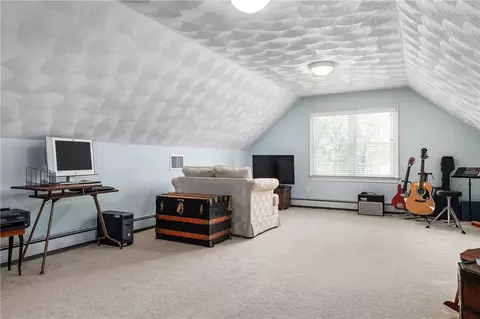 97 Gaskill St, Woonsocket, RI 02895 photo 8