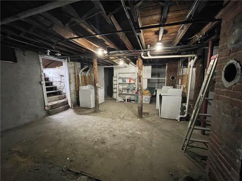 20 Boyden St, Woonsocket, RI 02895 photo 4
