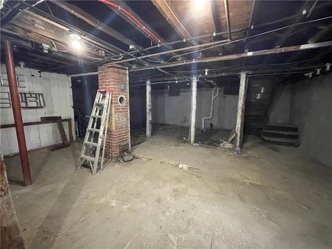 20 Boyden St, Woonsocket, RI 02895 photo 3