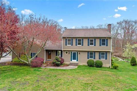 46 New Rd, Exeter, RI 02822 photo 2
