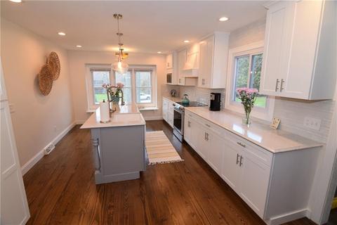 8 Lima Dr, Westerly, RI 02891 photo 3