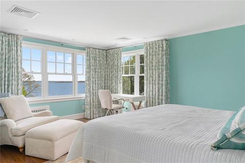 152 Beacon Ave, Warwick, RI 02889 photo 41