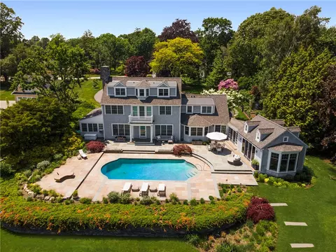 152 Beacon Ave, Warwick, RI 02889 photo 3