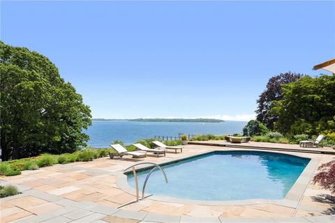 152 Beacon Ave, Warwick, RI 02889 photo 5