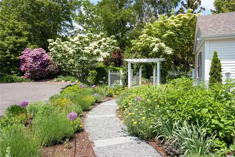 152 Beacon Ave, Warwick, RI 02889 photo 12