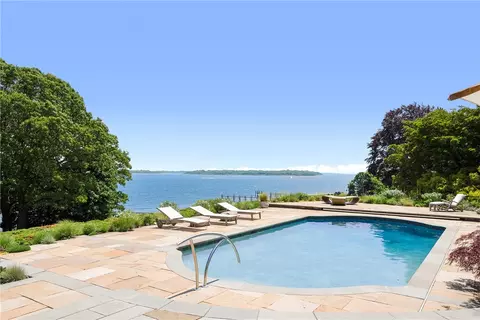 152 Beacon Ave, Warwick, RI 02889 photo 5