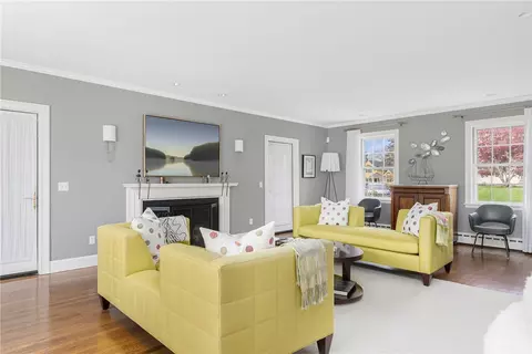 152 Beacon Ave, Warwick, RI 02889 photo 27
