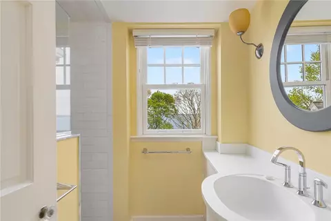 152 Beacon Ave, Warwick, RI 02889 photo 47