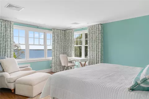 152 Beacon Ave, Warwick, RI 02889 photo 41