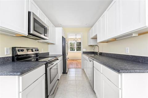 25 Captains Dr, Westerly, RI 02891 photo 8