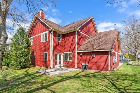 25 Captains Dr, Westerly, RI 02891 photo 17