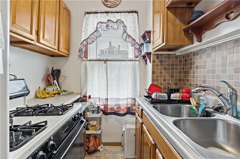 420 Ridge St, Fall River, MA 02724 photo 13