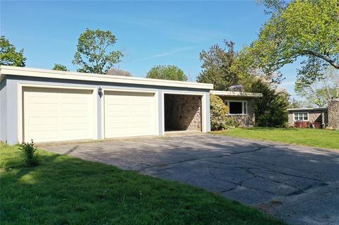 108 Fostmere Ct, Warwick, RI 02889 photo 2