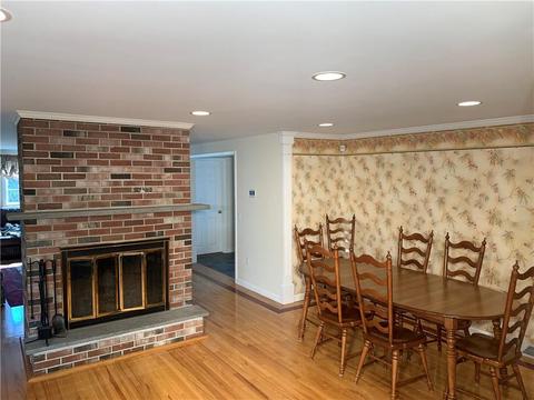 555 Algonquin Dr, Warwick, RI 02888 photo 9