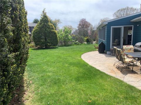 555 Algonquin Dr, Warwick, RI 02888 photo 4