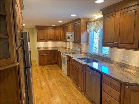 555 Algonquin Dr, Warwick, RI 02888 photo 11