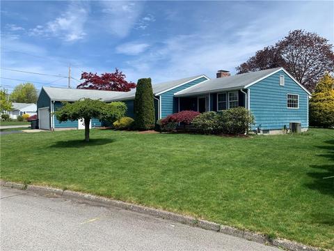 555 Algonquin Dr, Warwick, RI 02888 photo 1