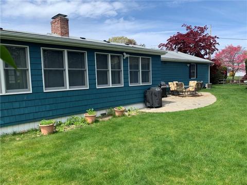 555 Algonquin Dr, Warwick, RI 02888 photo 3