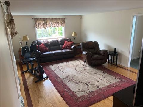 555 Algonquin Dr, Warwick, RI 02888 photo 8