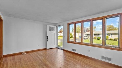 65 Naples Ave, Warwick, RI 02886 photo 6