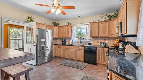 155 Adams St, Warwick, RI 02888 photo 4