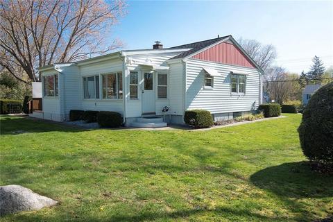 29 Stuart St, Westerly, RI 02891 photo 3
