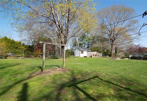 29 Stuart St, Westerly, RI 02891 photo 4