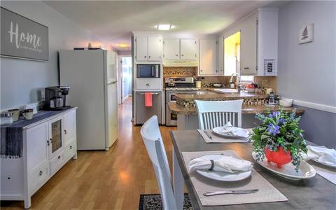 126 Baldwin Rd, Warwick, RI 02886 photo 9