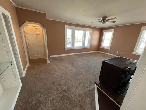 846 Mendon Rd, Woonsocket, RI 02895 photo 5