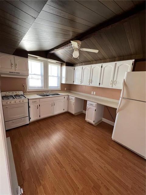 846 Mendon Rd, Woonsocket, RI 02895 photo 10