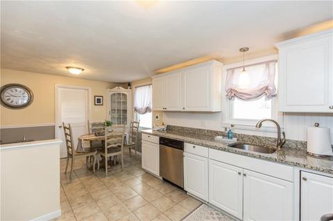 39 Star St, Warwick, RI 02888 photo 12