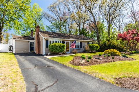 39 Star St, Warwick, RI 02888 photo 2