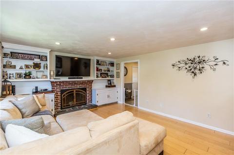 39 Star St, Warwick, RI 02888 photo 10