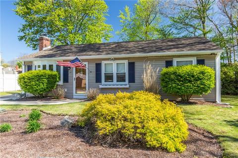 39 Star St, Warwick, RI 02888 photo 4