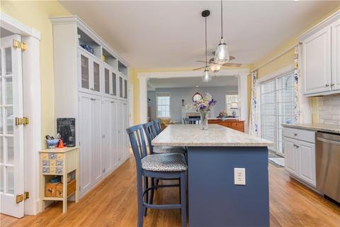 27 Sycamore Ln, Saunderstown, RI 02874 photo 7