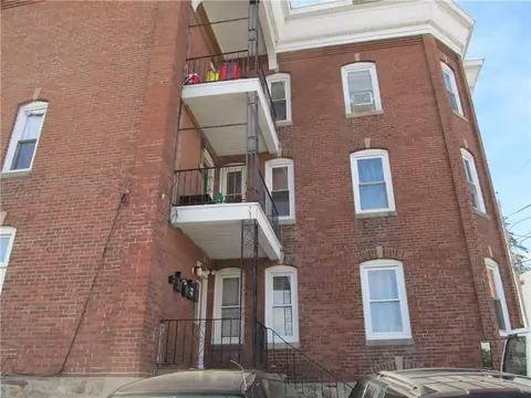 86 Arnold St, Woonsocket, RI 02895 photo 6